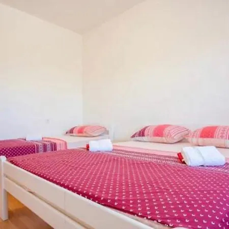 Skadar Apartment-nikola * بودغوريتْسا